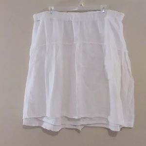 Old Navy Skirts - Old Navy White Skirt. Old Navy Skirts - Old Navy White Skirt.